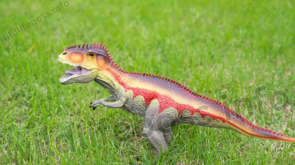 giganotosaurus-on-grass